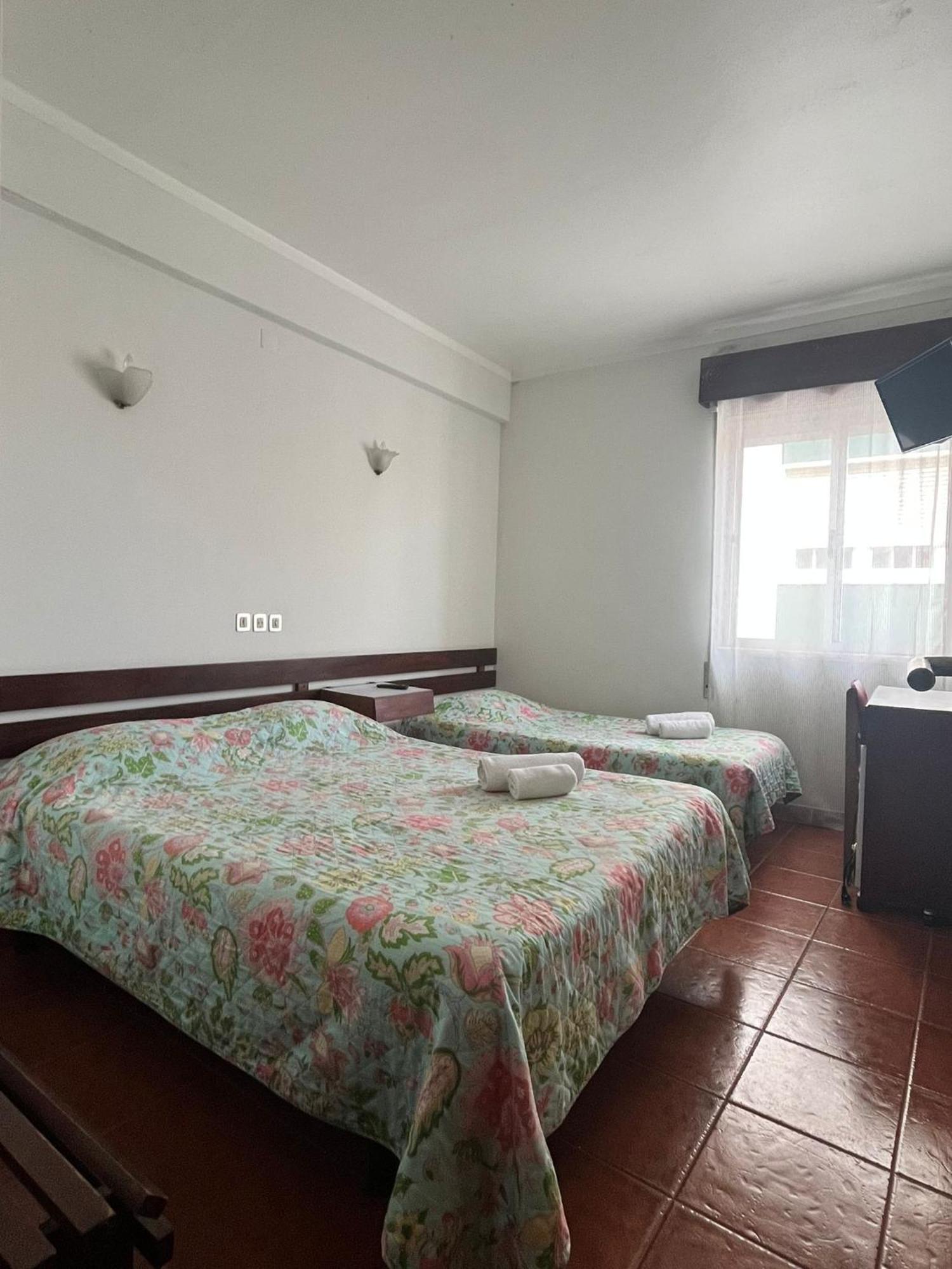 Residencia Aviz Hotel Peniche Luaran gambar