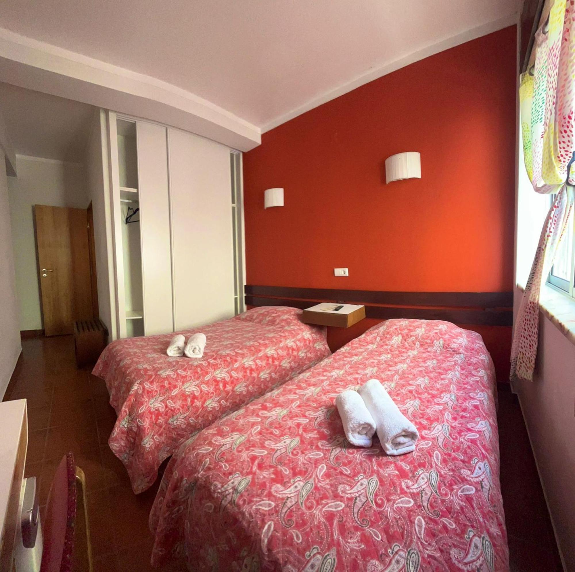 Residencia Aviz Hotel Peniche Luaran gambar