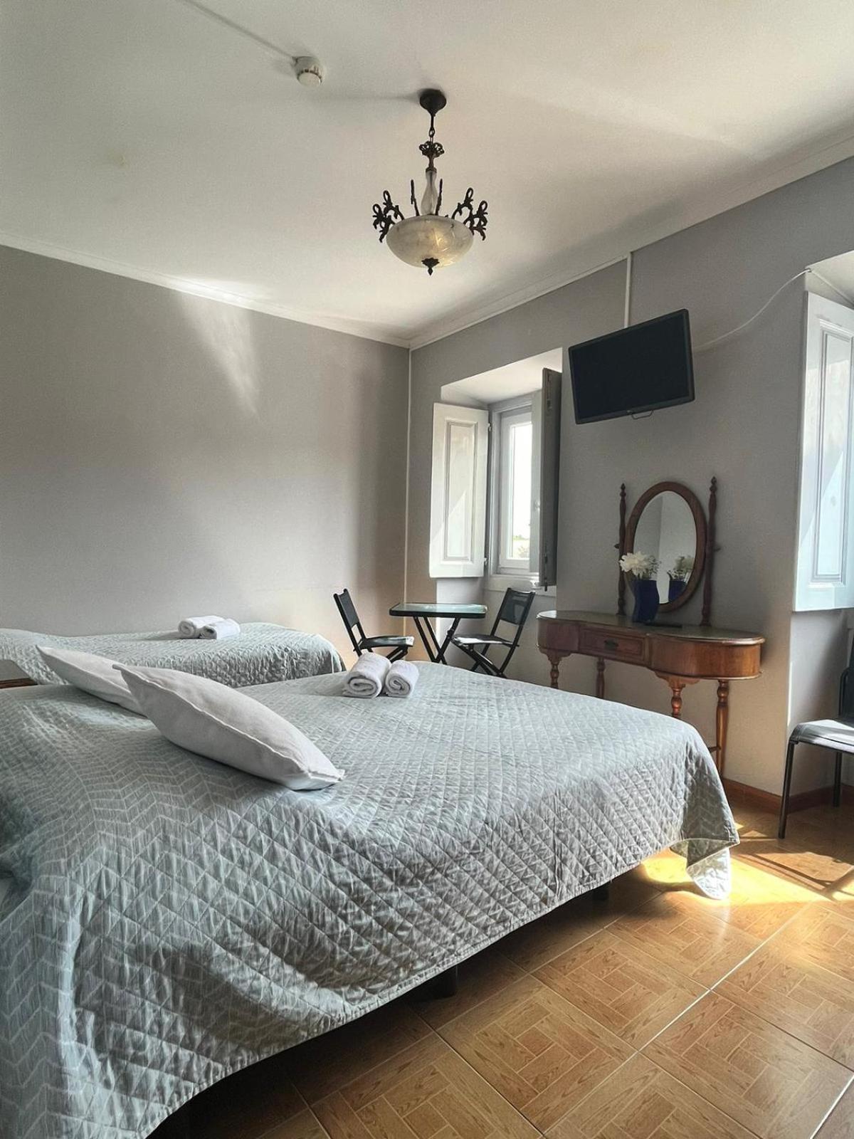 Residencia Aviz Hotel Peniche Luaran gambar