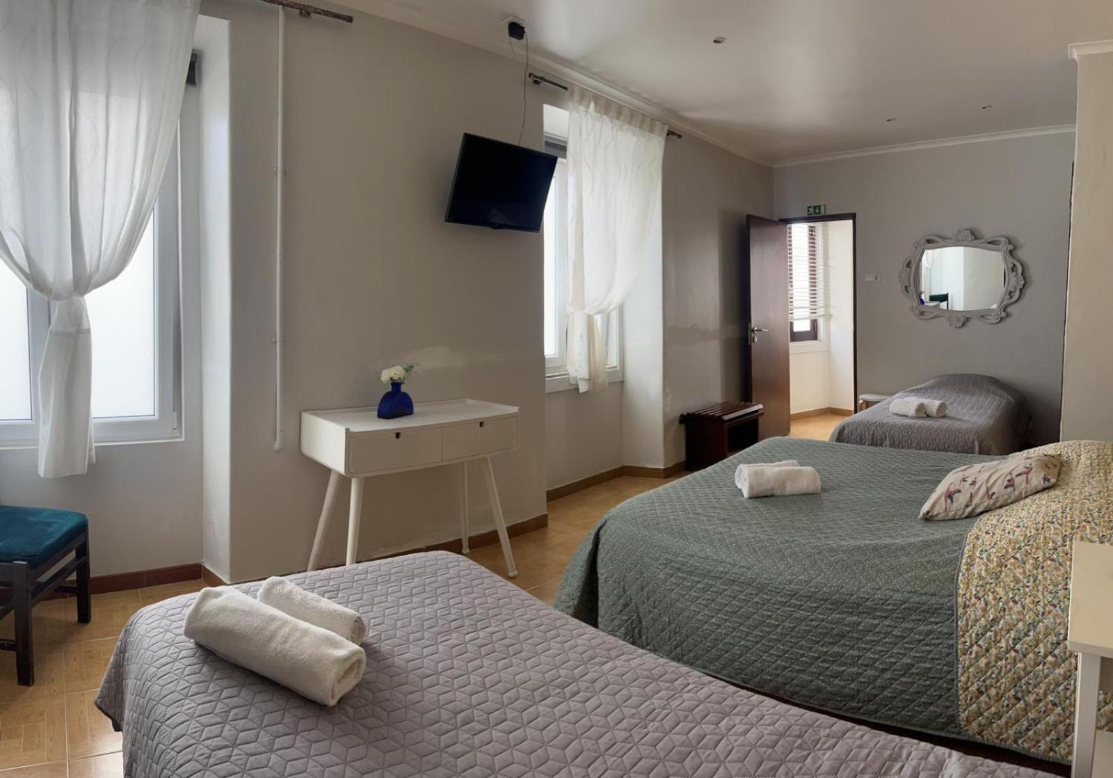 Residencia Aviz Hotel Peniche Luaran gambar