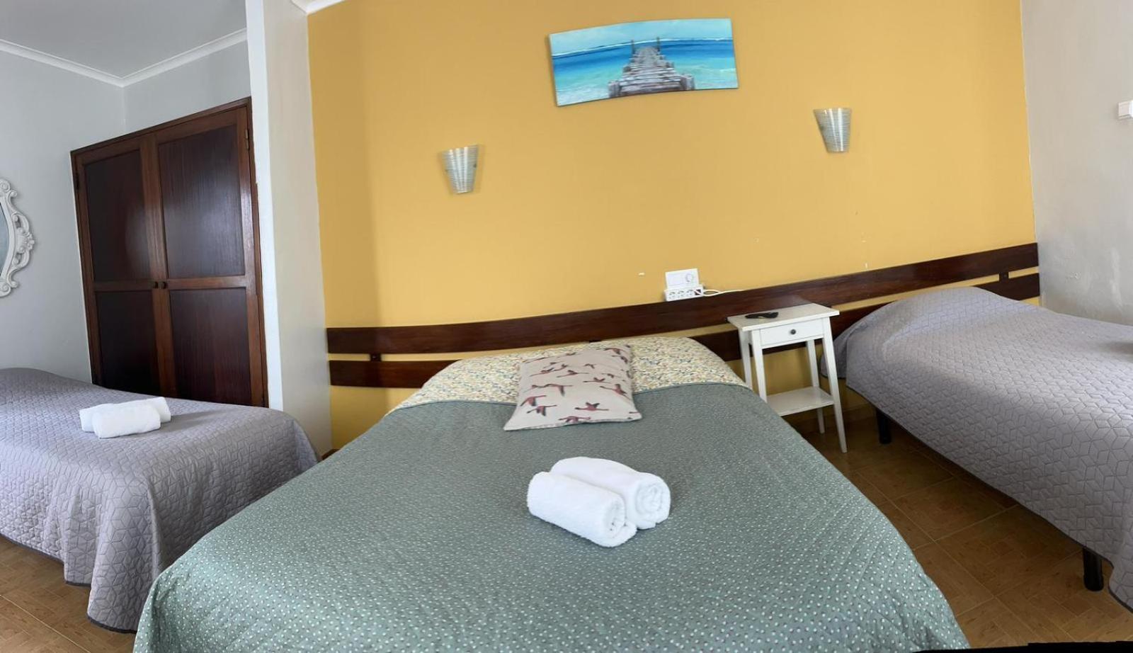 Residencia Aviz Hotel Peniche Bilik gambar
