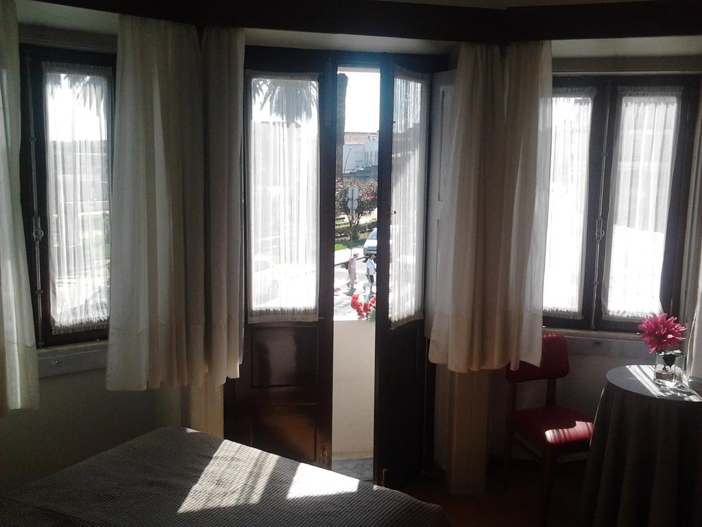 Residencia Aviz Hotel Peniche Luaran gambar
